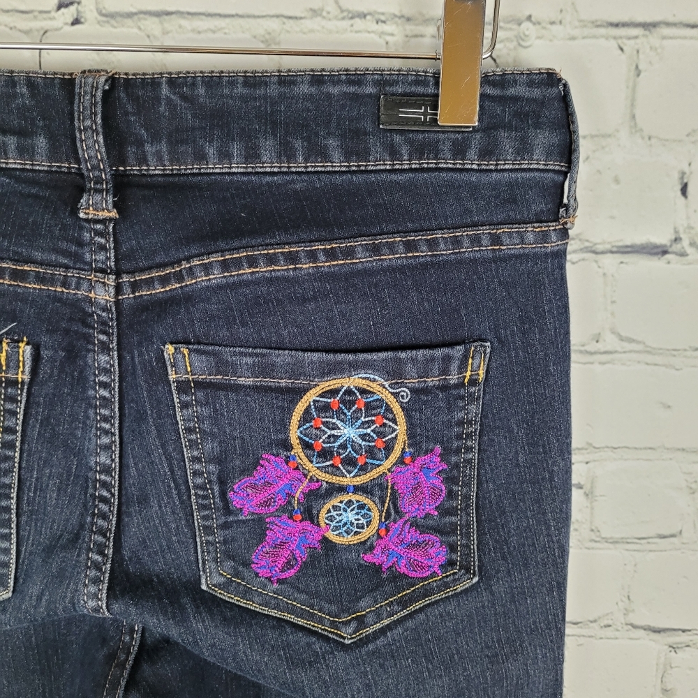 LIVERPOOL | embroidered pockets dark wash straight leg jeans
